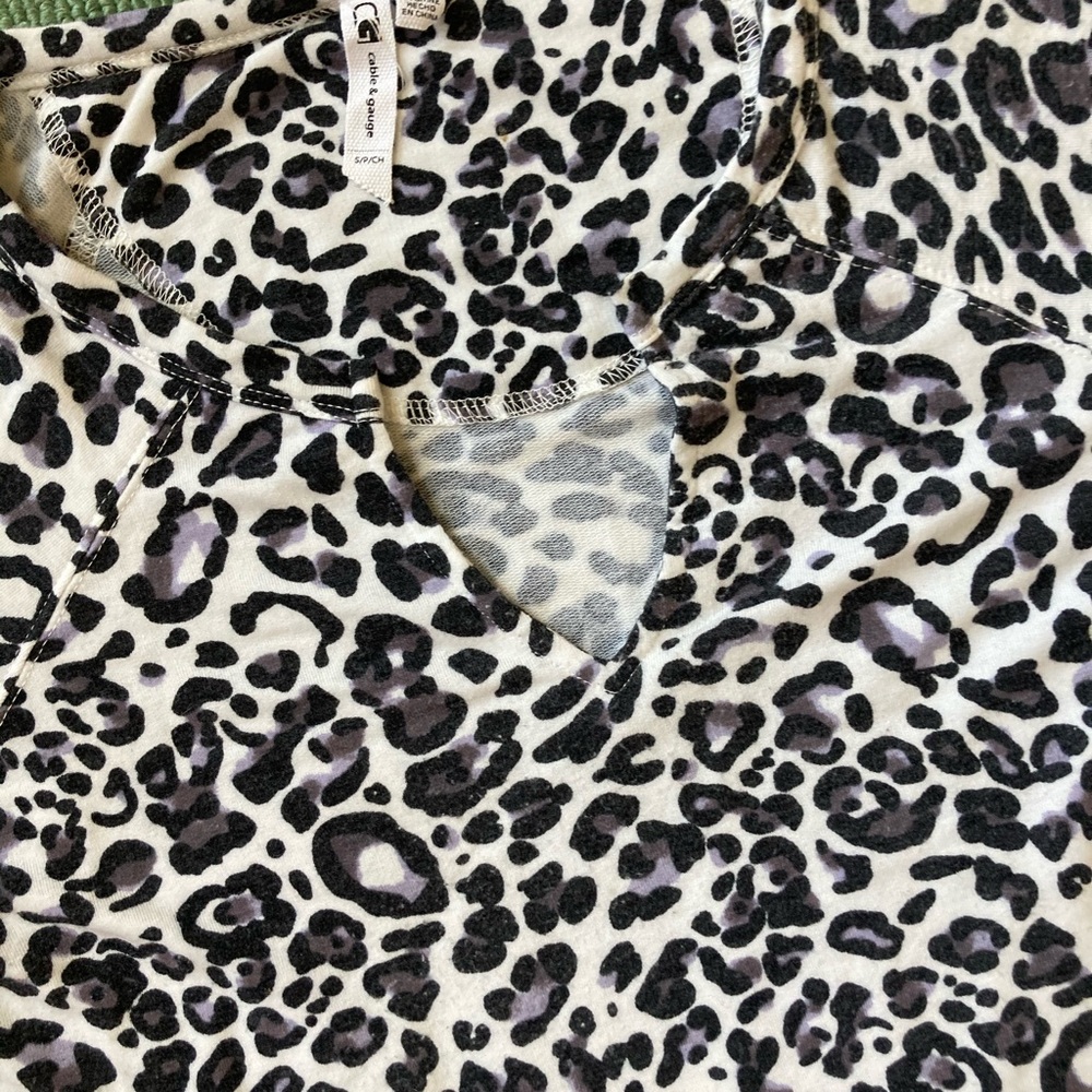 Xs Leopard Print So Soft - image 3